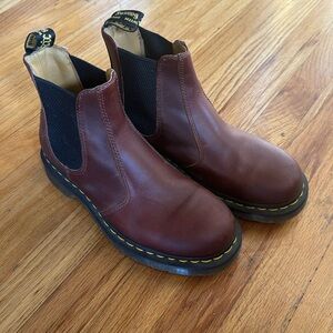 Dr Martens 2976 Chelsea Boot